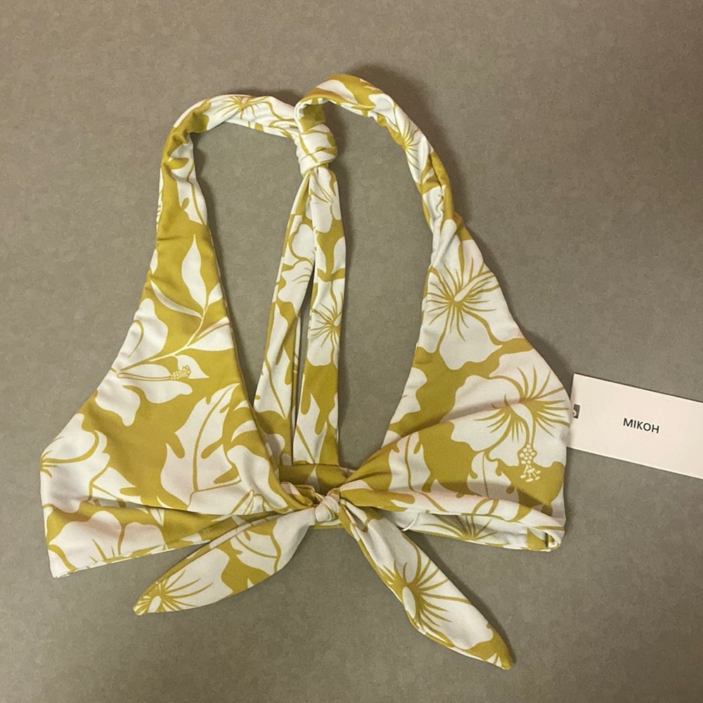 Mikoh knot top. MUST SELL 5/5